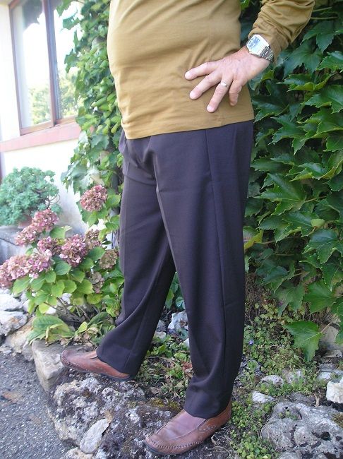 pantalon noir 100% polyester personne âgée