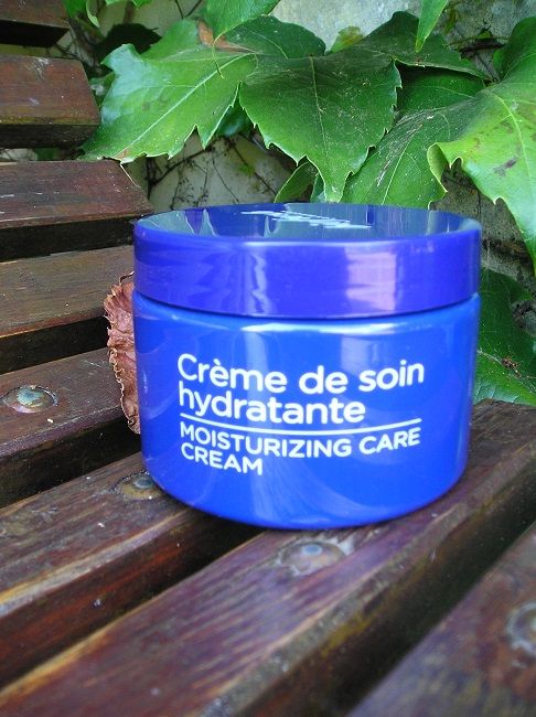 crème soin hydratante personne âgée