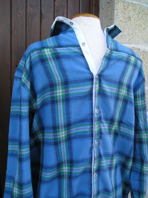 chemise ouverte dos 3 ème âge