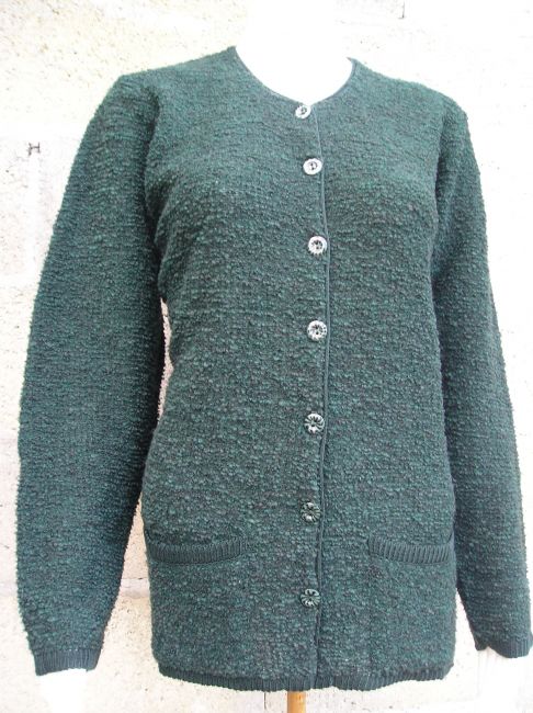 cardigan vert personne âgée